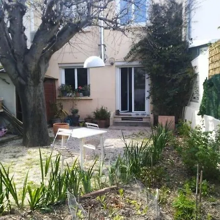 Holiday home Maison De Avec Jardin